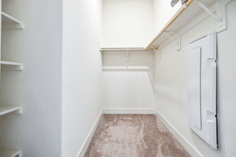 053-1078-foster-square-lane-401.78308.p2k.053